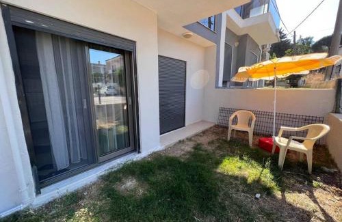 Dalyan Mahallesi Wohnung | Çeşme'de denize yakın, bahçeli ev