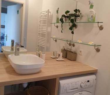 Chatillon Wohnung | Élégant apt avec vue Tour Eiffel & parking privé
