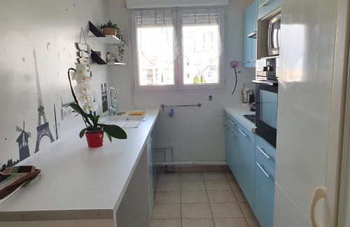 Chatillon Wohnung | Élégant apt avec vue Tour Eiffel & parking privé