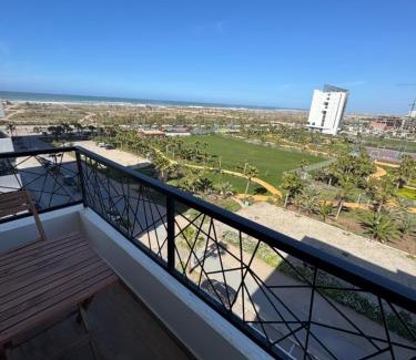 Ain Harrouda Wohnung | Évasion zen près de Casablanca - Vue imprenable sur le parc et la plage de l'Éco City Zenata