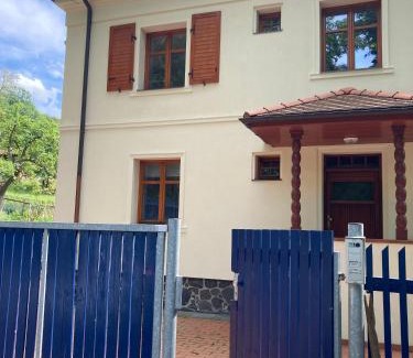 Usti nad Labem-Strekov Wohnung | Ústí nad Labem, Apartmány pod hradem Střekovem