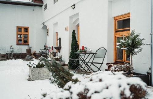 Smizany Wohnung | ČÁKYHO KÚRIA - mezonetový apartmán s krbom a saunami