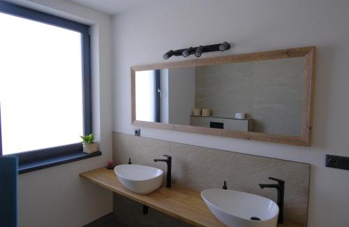 Maly Slavkov Haus | Červene maky - red poppies