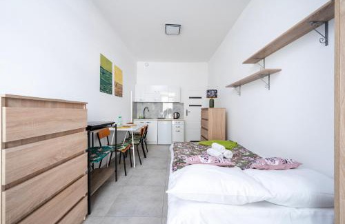Lodz Wohnung | Łódź Urban Serenity Studio #11 by BookingHost