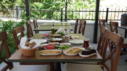 Ayvalik City Center Hotel | Şirin Garden Ayvalık