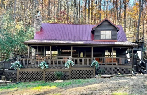 Tate Haus | ʕ ᴥ ʔ Private Pond on 7 acres - Honey's Hideaway