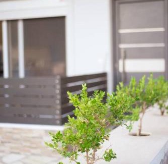 Nafpaktos Wohnung | Διαμέρισμα με αυλή