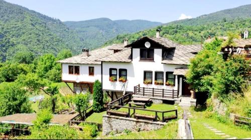 Garmen Haus | Авина къща