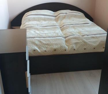 Saints Constantine and Helena Wohnung | Апартамент Ален Мак