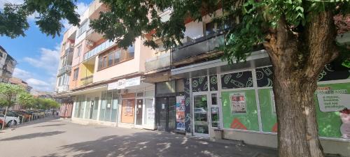 Vratsa Wohnung | Апартамент за гости НИКИА в центъра с изглед към Врачанския Балкан Nikia Cityscape & Mountain Escape