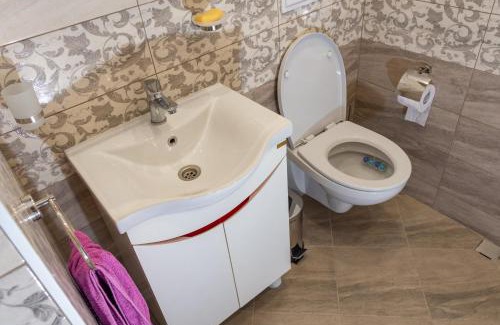 Gabrovo Wohnung | Апартамент ФЕЯ - топ център, безплатно паркомясто