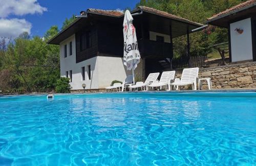 Yakovtsi Haus | АРНАТА КЪЩА