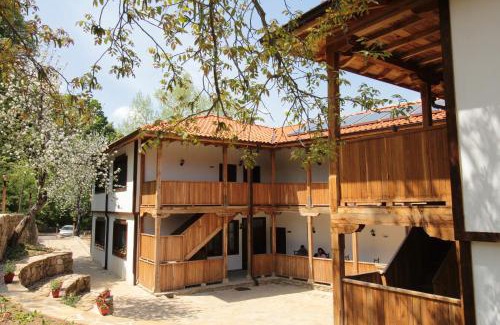 Tryavna Haus | Арт комплекс Горски дом - Трявна