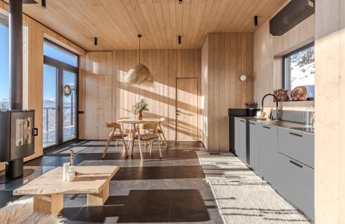 Plavya Haus | Висота 890