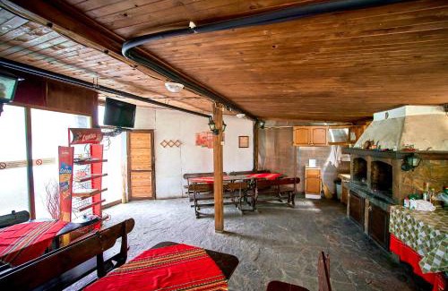 Troyan Haus | Вълеви Къщи