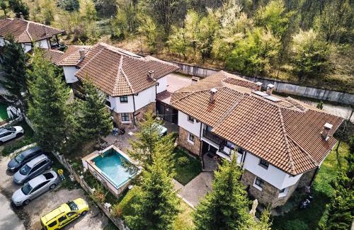 Troyan Haus | Вълеви Къщи