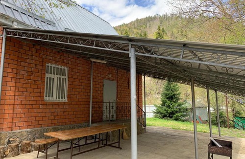 Guzeripl' Haus | Гостевой Дом NART