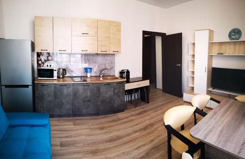 Vesyoloe Wohnung | Двухкомнатные апартаменты с кухней Имеретинская бухта
