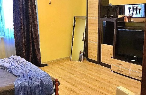 Frunzenskiy rayon Wohnung | Дзержинского 7/11