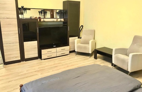 Frunzenskiy rayon Wohnung | Дзержинского 7/11