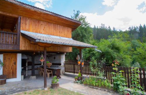 Tryavna Haus | Йовчовата къща