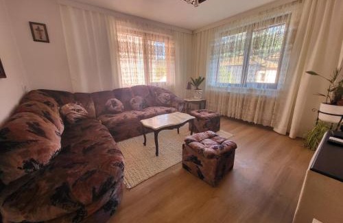 Kazanlak Wohnung | Йони
