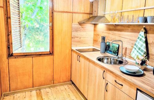 Mezdra Wohnung | Къмпинг и Бунгала Брусен Хил - Camping and Bungalows Brusen Hill