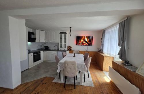 Ravnogor Haus | Къща ВИРА