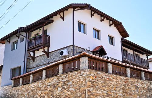 Dobrinishte Haus | КЪЩА ЗА ГОСТИ ГРОШЪ