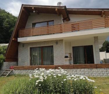Razlog Skihütte | Къща за гости Радост Guest House Radost