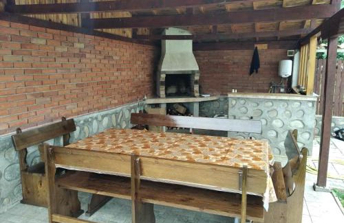 Raduil Haus | Къща за гости Релакс-Рaдуил