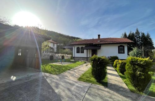 Tryavna Haus | Къща за гости Сияйна Зора