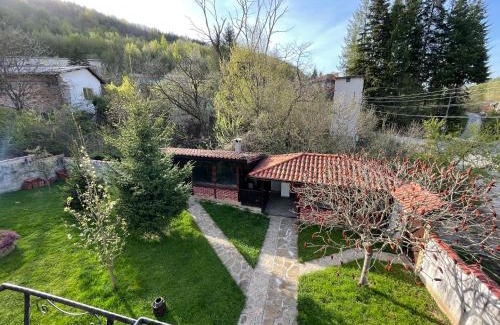 Tryavna Haus | Къща за гости Сияйна Зора