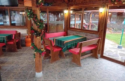 Slivek Haus | Къща за гости "Там край реката "
