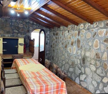 Mala Tsurkva Haus | Къща за гости Хриси