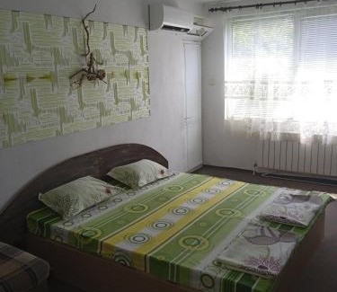 Primorsko Wohnung | Къща за гости