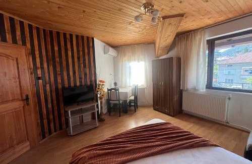 Kalofer Haus | Къща Речен шепот