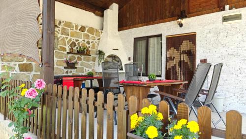 Tryavna Haus | Къщи за гости Тепавица - Pool & Coworking
