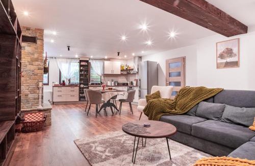 Kalofer Haus | Лиловата Къща