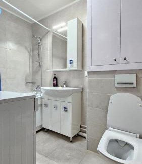 Uralsk Wohnung | Просторная 2-комнатная квартира в Центре Уральска