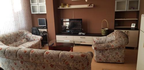 Smolyan Wohnung | Слънчев апартамент с прекрасна гледка, паркинг.