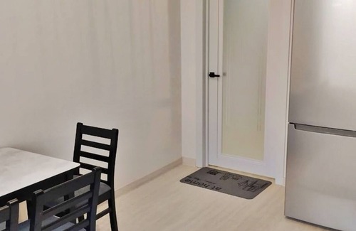 Nur-Sultan Wohnung | Современная квартира в стиле лофт с гамаком