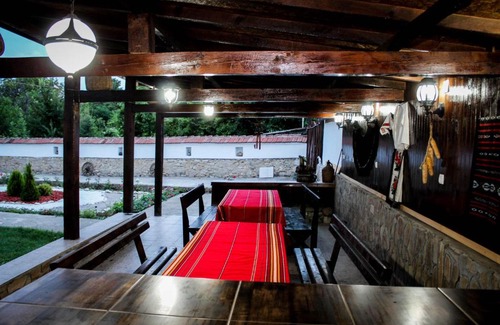 Krushuna Haus | Старата чешма