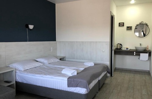 Glubokinskoe Hotel | Тихий дворик