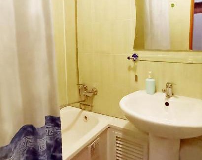 Shymkent Wohnung | Трех комнатная в центре