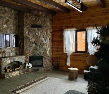 Plavya Skihütte | Тіні Предків