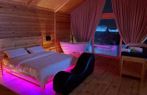 Dhahban Skihütte | أكواخ البحيرات