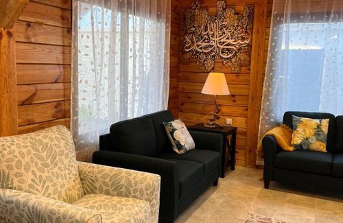 Al Hada Skihütte | أكواخ غيم ومطر