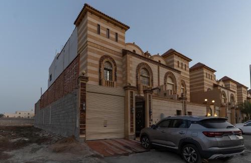 Al Kura Wohnung | استديو فاخر بشرفة في ابحر