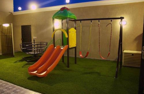 Al Kura Skihütte | استراحة وشاليه الميار